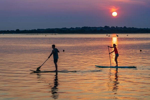 Quels sont les meilleurs spots pour une expédition en paddle dans les Calanques de Marseille?